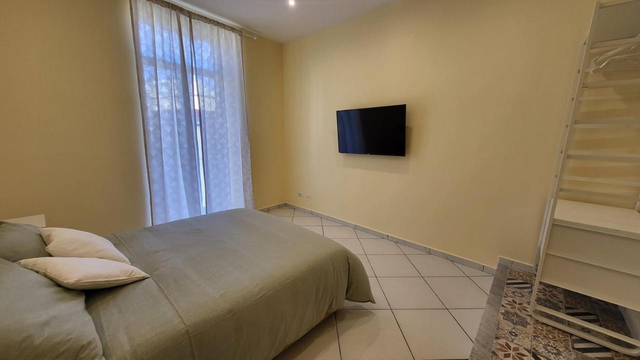 La Casa Di Bruno Suites Napoli Ngoại thất bức ảnh